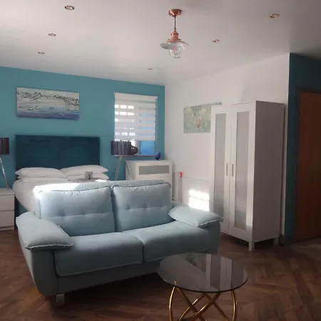 Dandy Lodge, Holiday home *